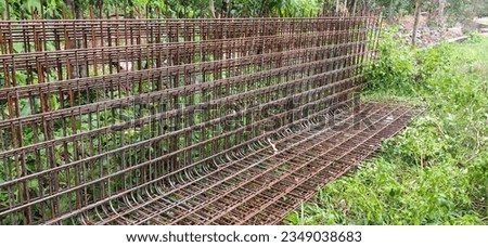 photos of wiremesh that has been shaped or bent to function as floors and walls of irrigation canal buildings.
