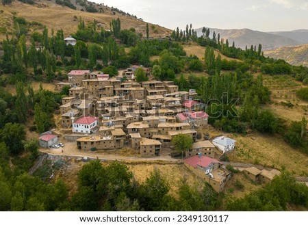 Historical Hizan Houses and natural scenery, Bitlis Royalty-Free Stock Photo #2349130117