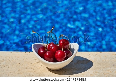 A beautiful picture of cherries 