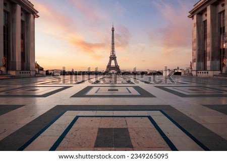 Eiffel tower during sunset from the Palais de Chaillot in Paris, France with golden hour light Royalty-Free Stock Photo #2349265095