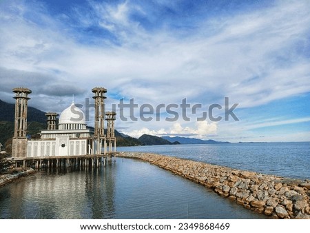 Aceh, indonesia, the mosque was built in the sea, the mosque is floating