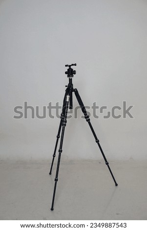Monopod is a tool in the field of photography which consists of one leg and a camera head. Its function is to provide support to the camera to create better stability