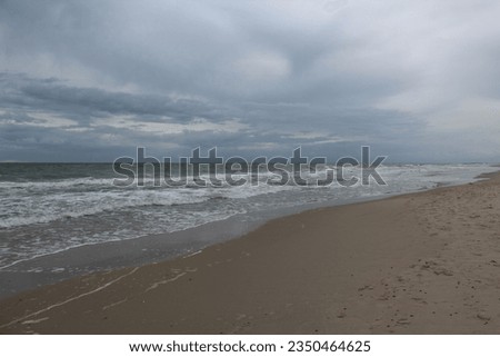 Ocean waves on the shore