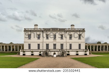 Greenwich (London), Queen Anne house with colonnade Royalty-Free Stock Photo #235102441