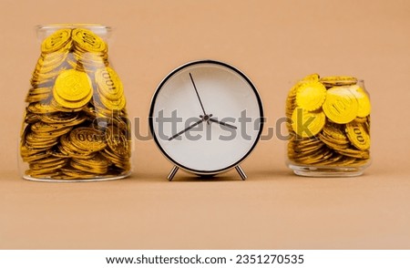 gold and time real estate Financial loans, wealth, wealth, saving gold, investing 