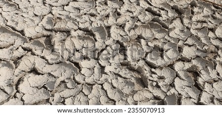 Broken earth images Dry water pictures Arid