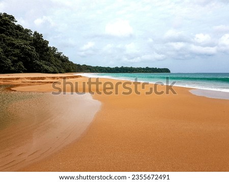 Aerial view of clear sea and waves for background wallpaper 