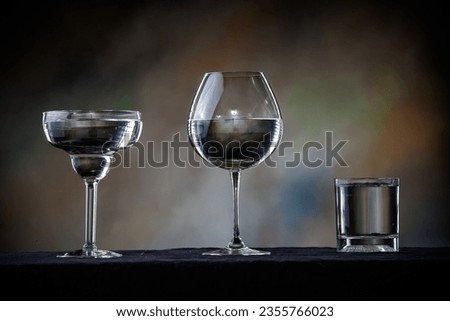 different types of drinking glasses for alcoholic drinks