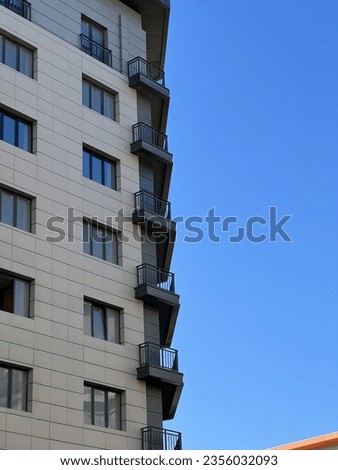 Building picture taken in bright weather in Baku