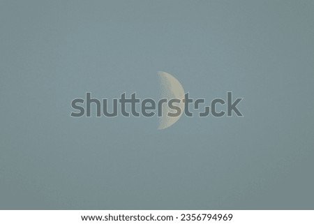 moon in the sky in hamburg germany 24.8.23