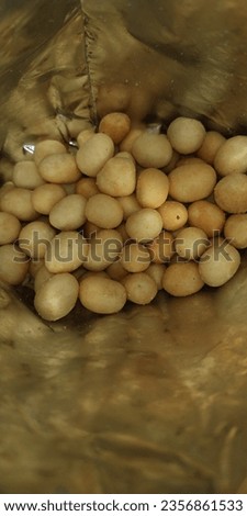 portrait of the almost eaten onion peas