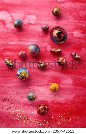 Sun and planets of solar system, their satellites, golden stars and comets on fantasy pink background 