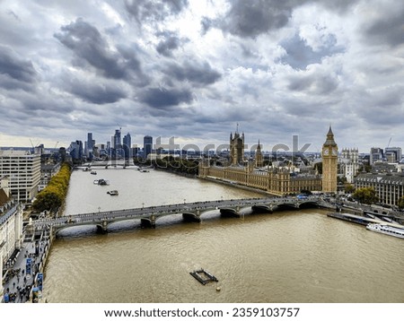 Landscape of Tamesis River and Westminster Abbey from London Eye 