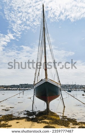 picture of a sailing boat in the harbor of Camaret-sur-Mer, Brittany, France