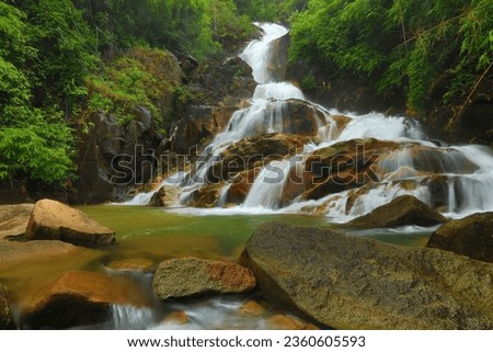 Krathing Waterfall ,a large and very tall waterfall .The upstream comes from the water source on Khao  hitchakut with a total of 13 levels.
Khao Khitchakut National Park,Chanthaburi,Thailand 