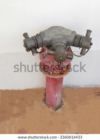 large faucet (Fire extinguishing or washing equipment in large buildings)