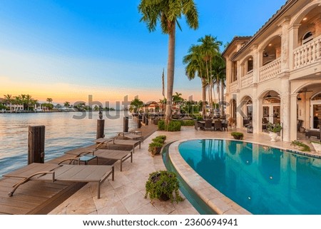 Photo of a yard at sunset in Fort Lauderdale Royalty-Free Stock Photo #2360694941