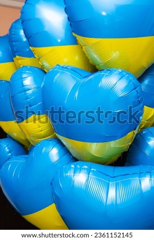 heart balloons with the image of the flag of Ukraine