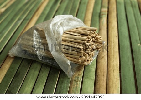 Cigarette kawung leaves, parents used to often use them as cigarettes