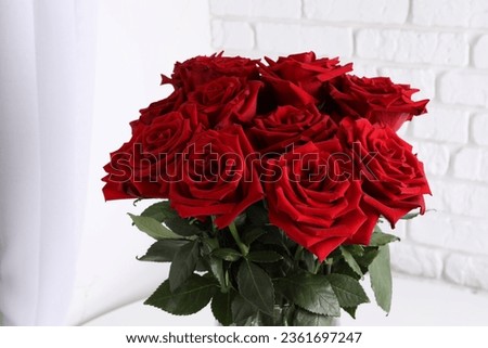 beautiful bouquet of red roses
