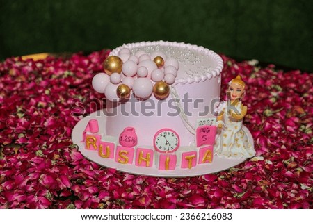 An amazing cake  for a newborn girl