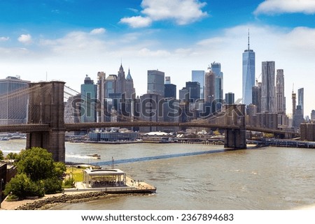Panoramic view of Brooklyn Bridge in New York City, NY, USA