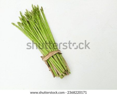 Fresh  green raw vegetables asparagus (Asparagus officinalis) isolate on a white backdrop. Vegan healthy food.
vegetable for healthy nutrition