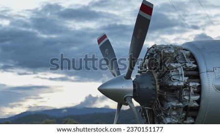 Decommissioned airplane propellers, tourist attractions