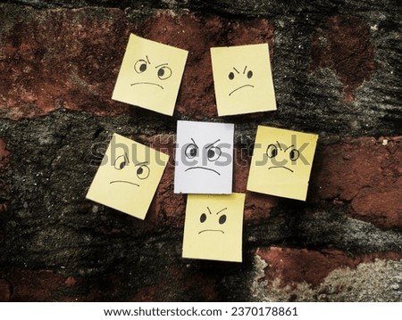 Smiles reactions of funny sticky notes with common facial reactions 