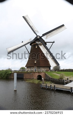 Kinderdijk Windmills vertical pictures in the Netherlands