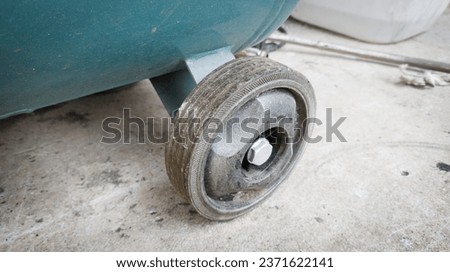 Black rubber wheel, caster wheel, trolley wheels for moving  loads.