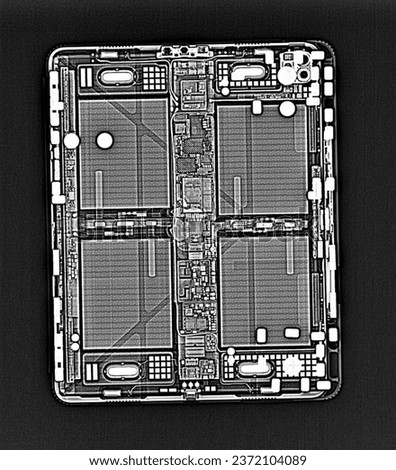 This is an x-ray image of the iPad pro 12.9 inch.