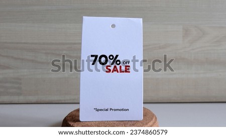 Store discount sign. Sale sign. Sale concept. Shopping sales sign with percentage discount on price tag