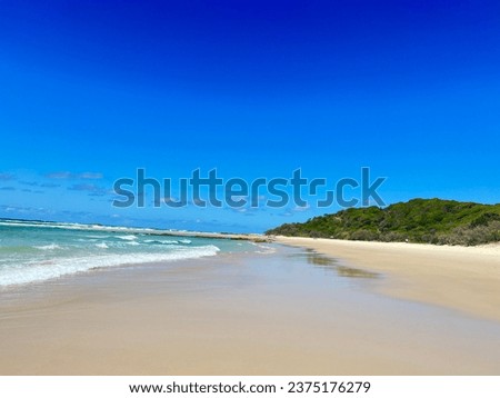 Deadman’s Beach Stradbroke Island AU Royalty-Free Stock Photo #2375176279