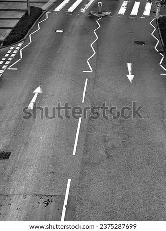 No car and nobody in the road, Black and white