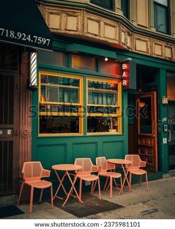 Retro exterior of Hanson Dry bar in Clinton Hill, Brooklyn, New York