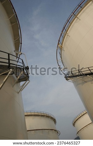 Oil tank, placecontainer for storing oil