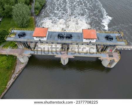 Top view picture of Weir in Roermond in the Maas river
