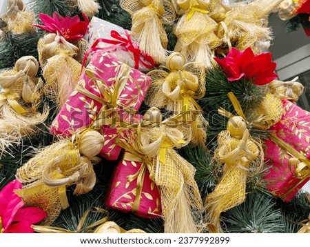 Christmas decorations, Christmas decorations under the Christmas tree, gifts, star, red and gold, hay under the tablecloth, pre-Christmas time, Santa Claus, giving gifts to loved ones, winter weather