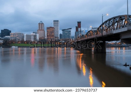 4K Image: Dusk in Portland, Oregon USA, Scenic View from the Willamette River