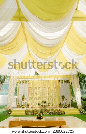 Beautiful romantic elegant wedding decor for a luxury dinner . Modern floral design wedding