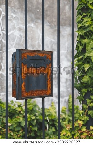 Rusty mailbox in Buenos Aires