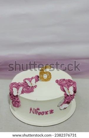 BIRTHDAY CAKE WITH SIMPLE AND CUTE DECORATION