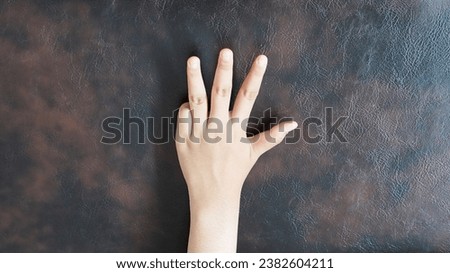 photo of fingers for counting