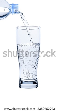Pour water into a tall glass with air bubbles forming inside,With Clipping Prth,Edit pictures with a blue filter.
