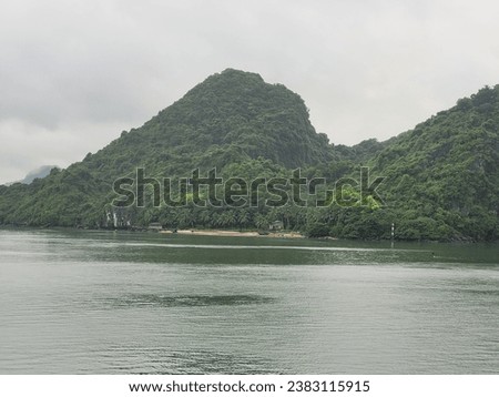 Ha Log Bay island pictures