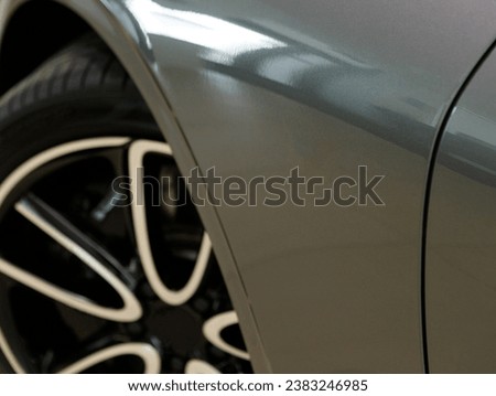 Front wheel of a luxury car from the side