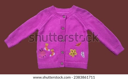 Knitted hand Embutary front button placket sweater.