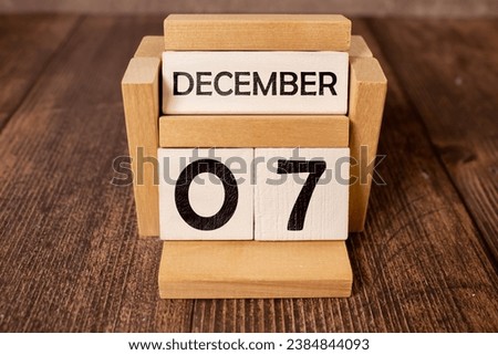 Flower pot and calendar for the snow season from 07 December. Winter time