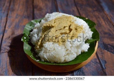 Ketan bubu or powdered sticky rice is a traditional Indonesian food.